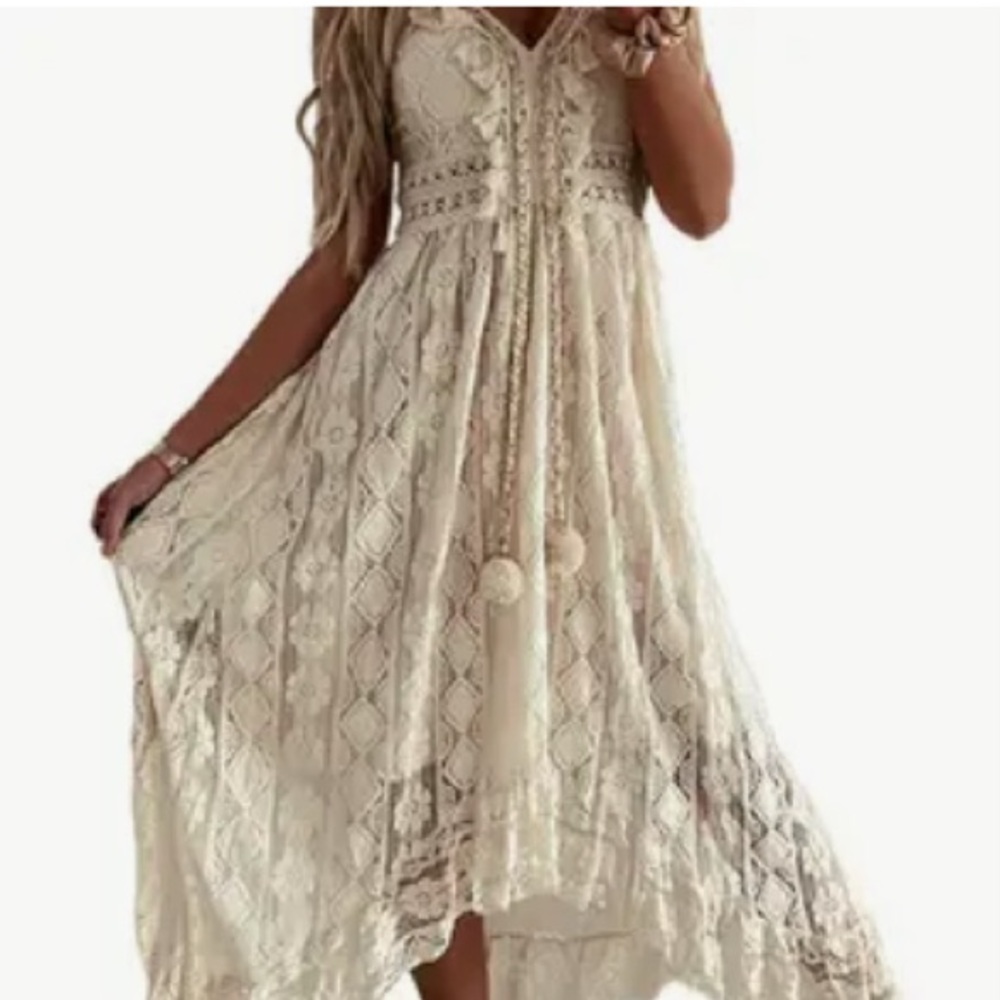 New Boutique Boho Elegant Cream Lace Hem Floral Dress